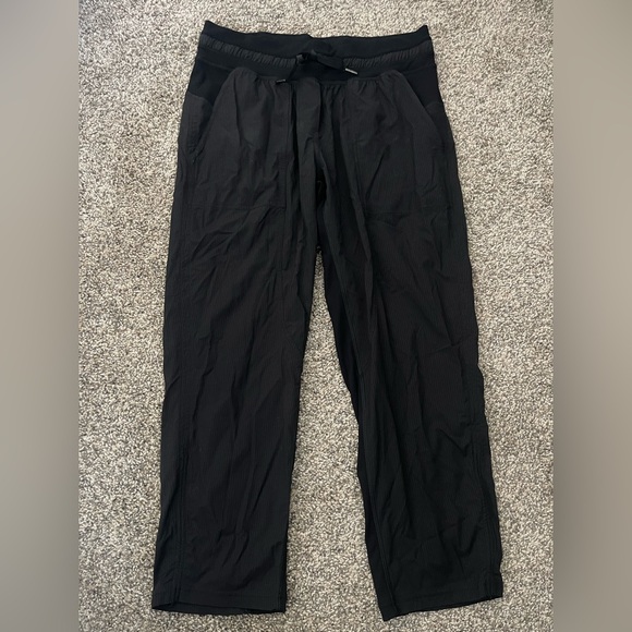 Women’s Lululemon Dance Studio Mid-Rise Crop Pants 25" Black Size 8 - Picture 7 of 13